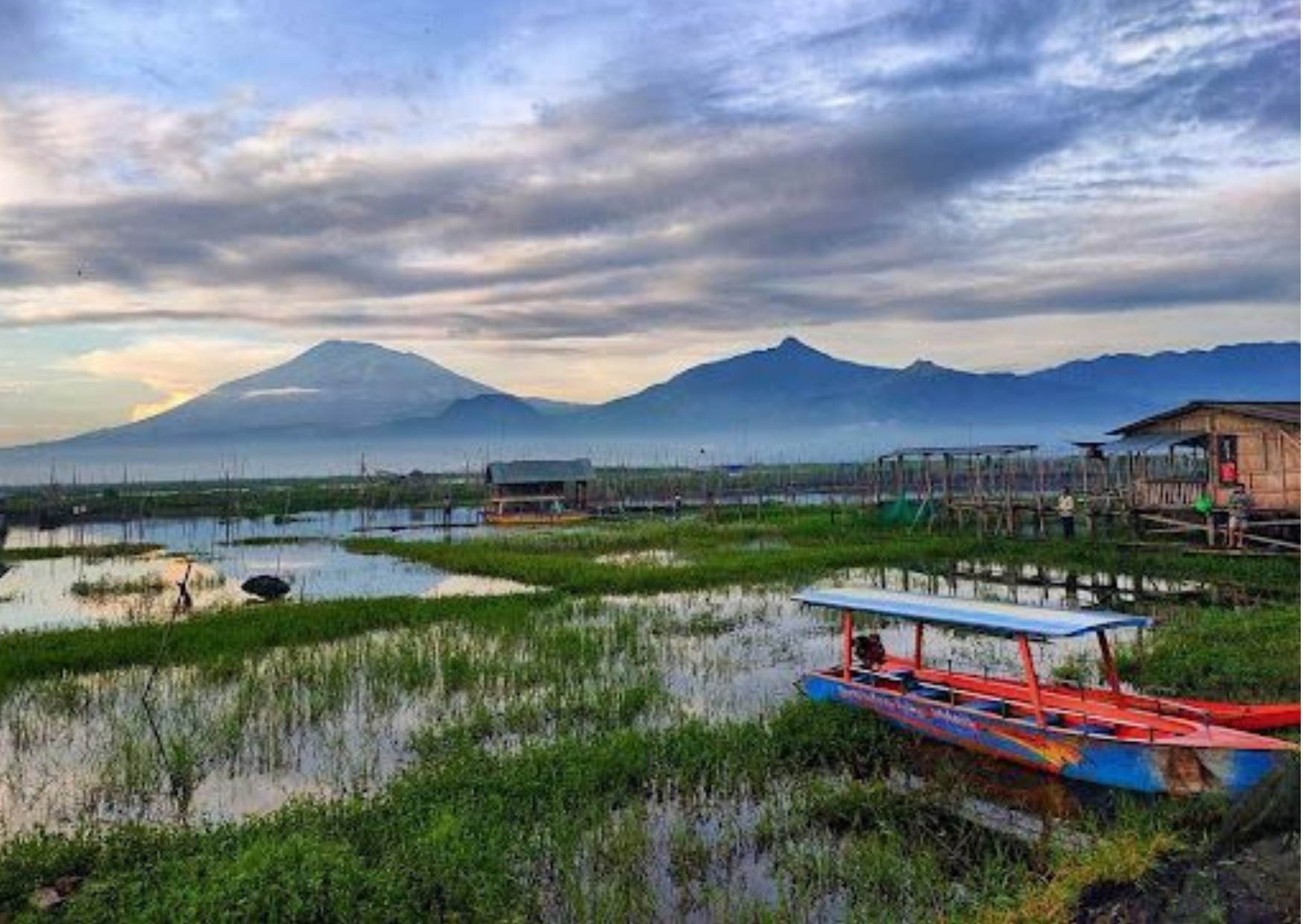 Wisata Alam Rawa Pening