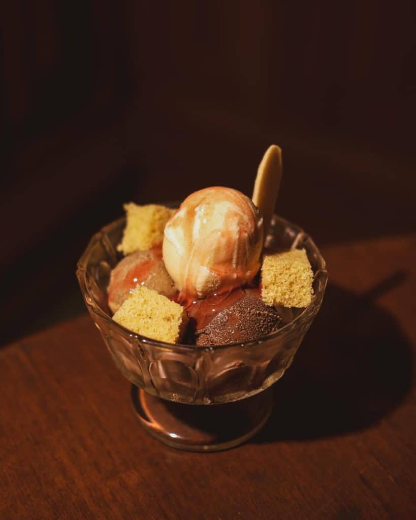 15 Tempat Wisata Kuliner di Semarang yang Populer 7 es-krim-toko-oen