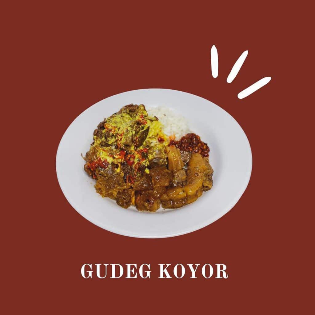 15 Tempat Wisata Kuliner di Semarang yang Populer 14 gudeg-mbak-tum
