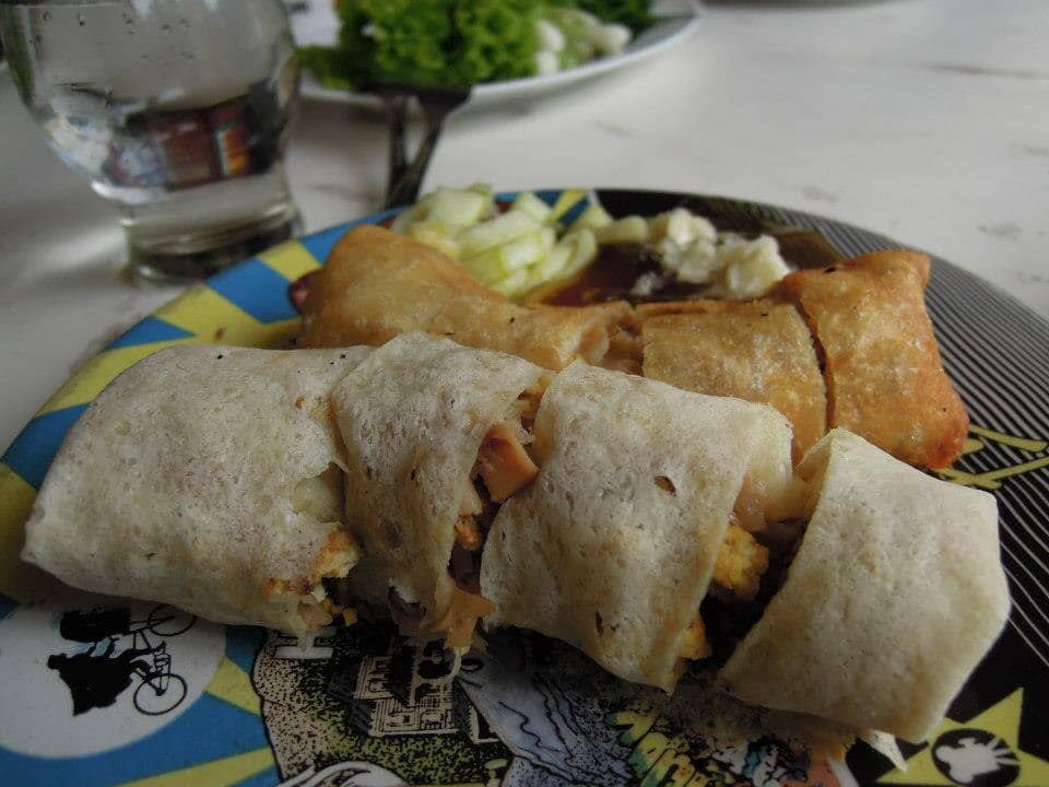 15 Tempat Wisata Kuliner di Semarang yang Populer 1 Loenpia Gang Lombok Semarang
