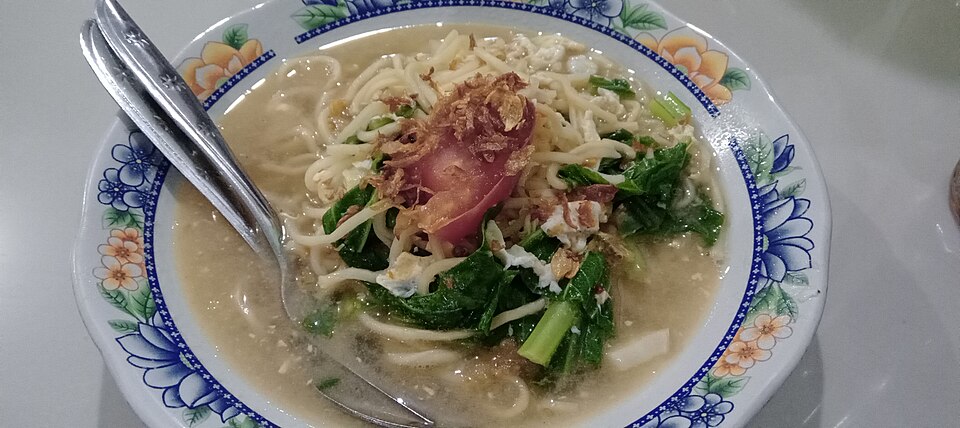 15 Tempat Wisata Kuliner di Semarang yang Populer 10 mie-godok