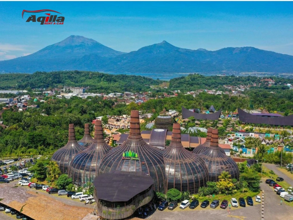 Sewa Elf Semarang : Solusi Nyaman untuk Wisata Rombongan & Perjalanan Kantor 3 Sewa Elf Long Semarang