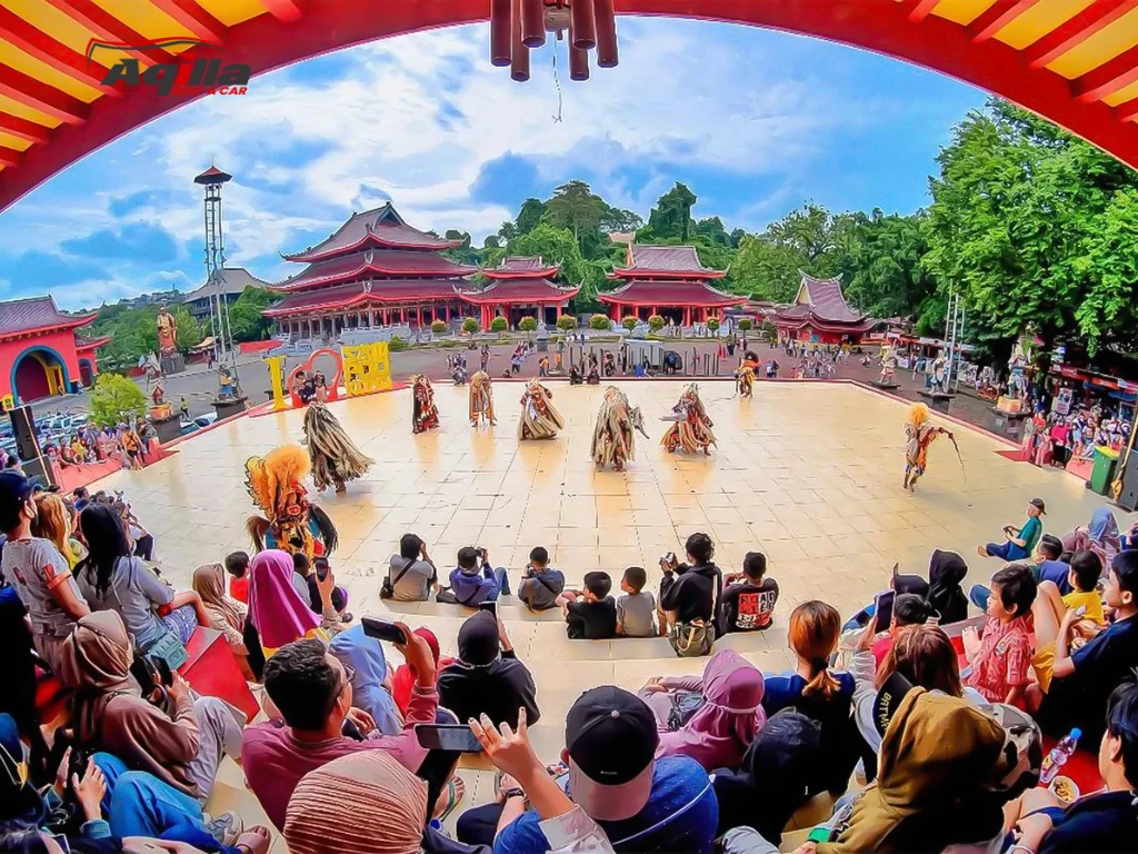 Sewa Elf Semarang : Solusi Nyaman untuk Wisata Rombongan & Perjalanan Kantor 2 Sewa Elf Semarang - Sampookong