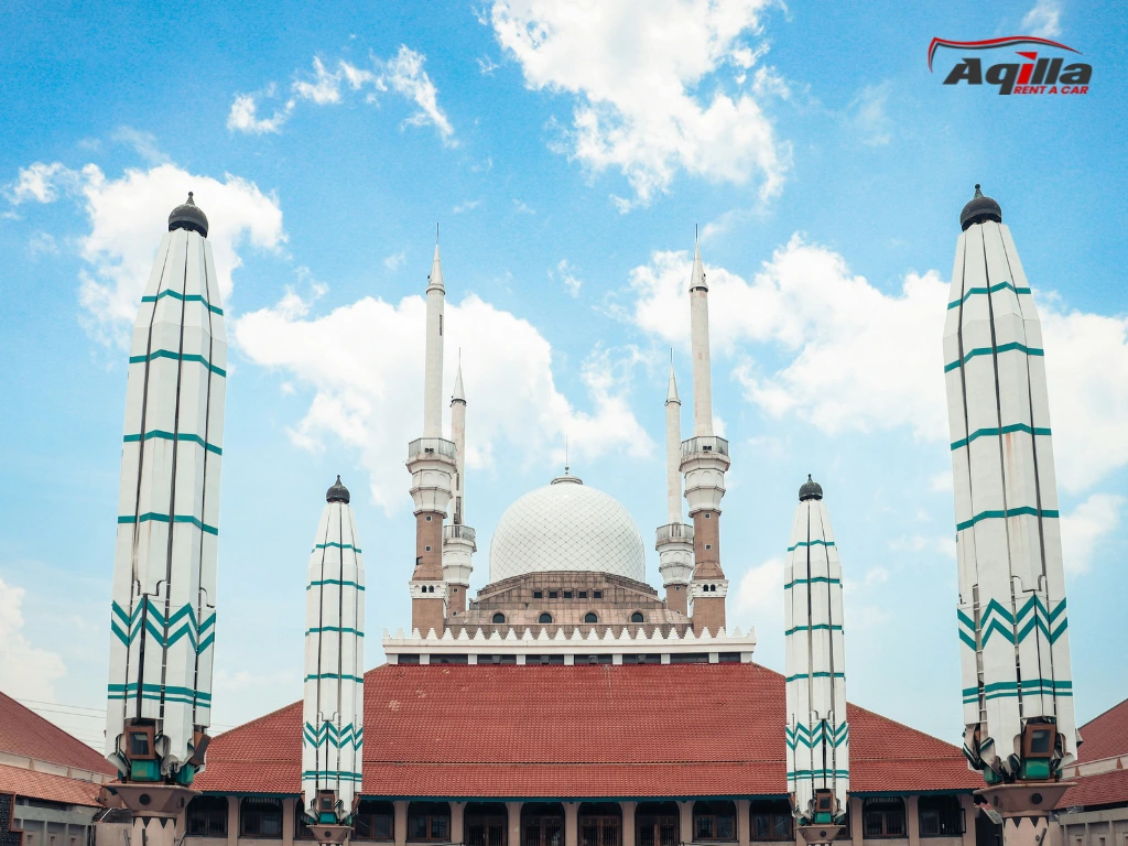 Sewa Mobil Semarang - MAJT