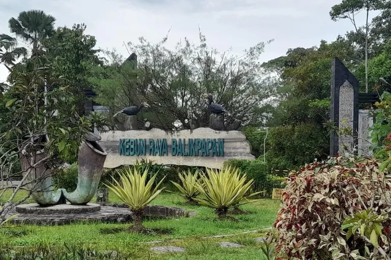 Rental Mobil Balikpapan Terlengkap dan Sewa Mobil Terpercaya 24 Kebun Raya Balikpapan