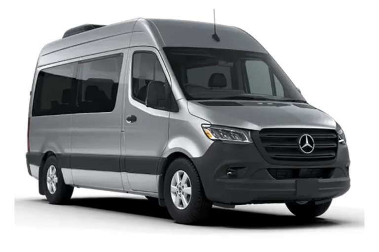 Rental Mobil Semarang | Sewa Mobil dengan Sopir - Aqilla 15 Mobil Mercedes Benz Sprinter untuk kebutuhan perjalanan di Semarang