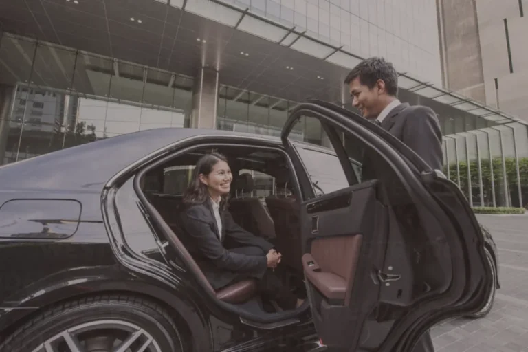 Rental Mobil Surabaya | Sewa Mobil dengan Sopir - Aqilla 32 mobil perjalanan bisnis surabaya aqilla