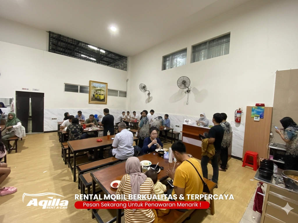 Ayam Goreng dan Sop Buntut Pak Supar Ayam Goreng dan Sop Buntut Pak Supar