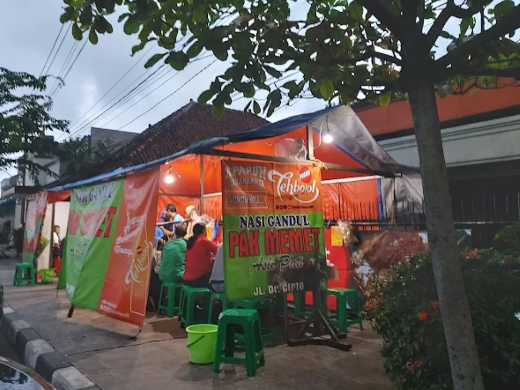 Lokasi Nasi Gandul Pak Memet Lokasi Nasi Gandul Pak Memet