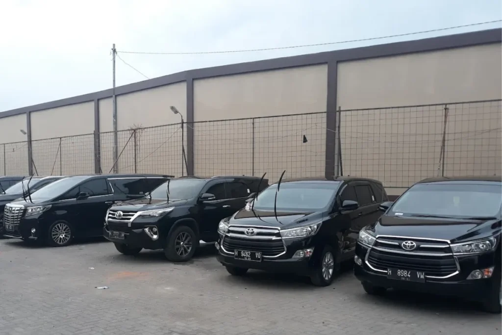 Daftar Mobil Paling Irit BBM untuk Perjalanan Jarak Jauh