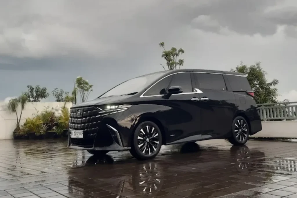 Kelebihan Mobil Alphard untuk Perjalanan Bisnis dan Event